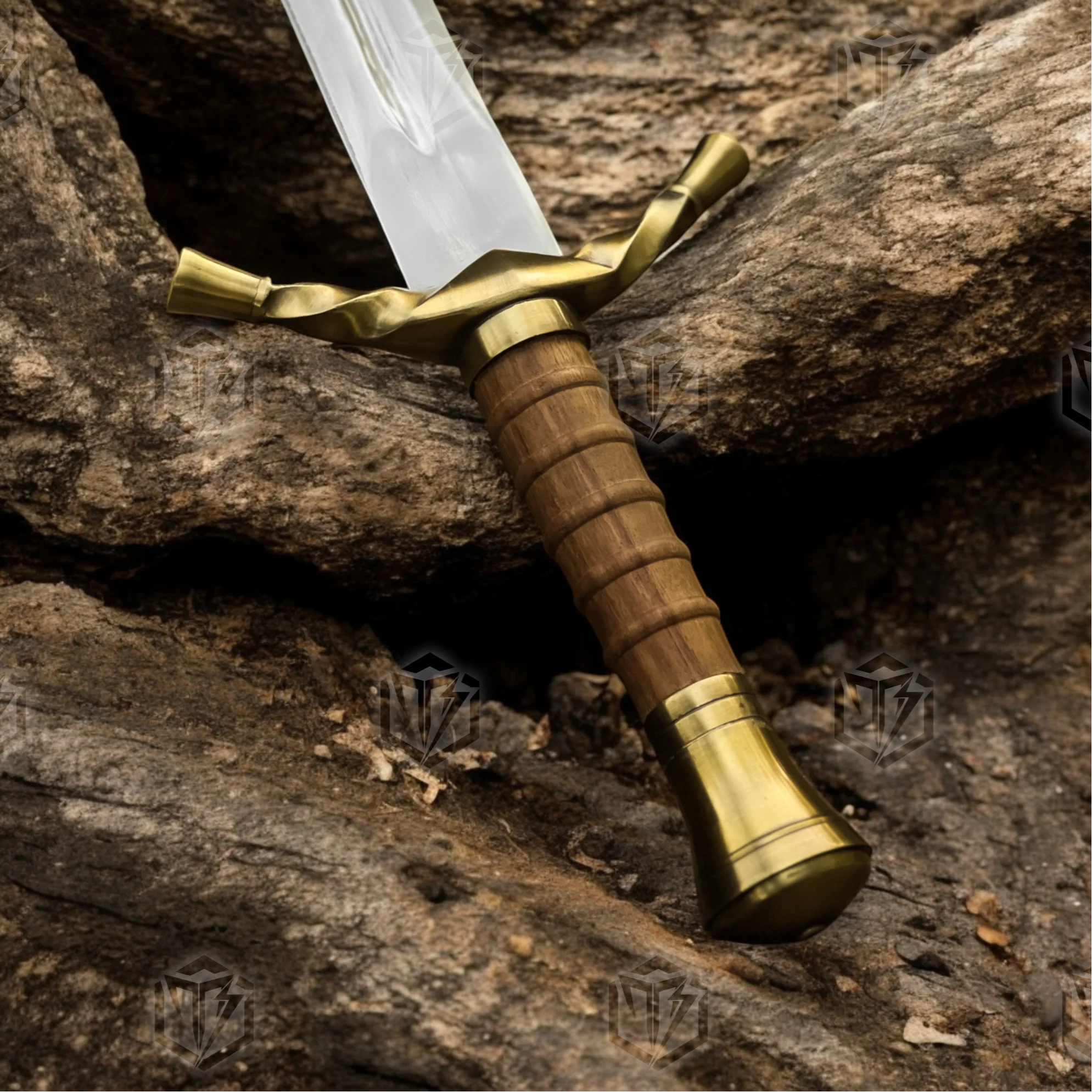 Premium Boromir Gondor Elite Sword Replica with Oak Stand