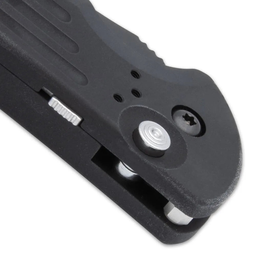 Elite Benchmade Auto Stryker automatic knife deployed