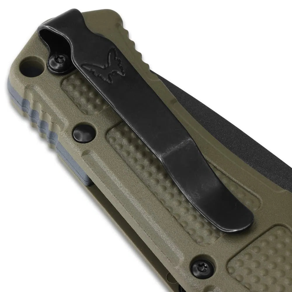Push-button mechanism with safety Benchmade Claymore