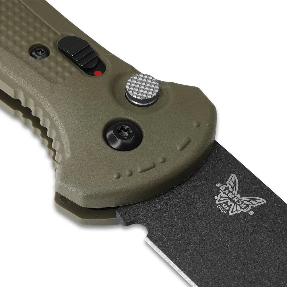 Push-button mechanism with safety Benchmade Claymore