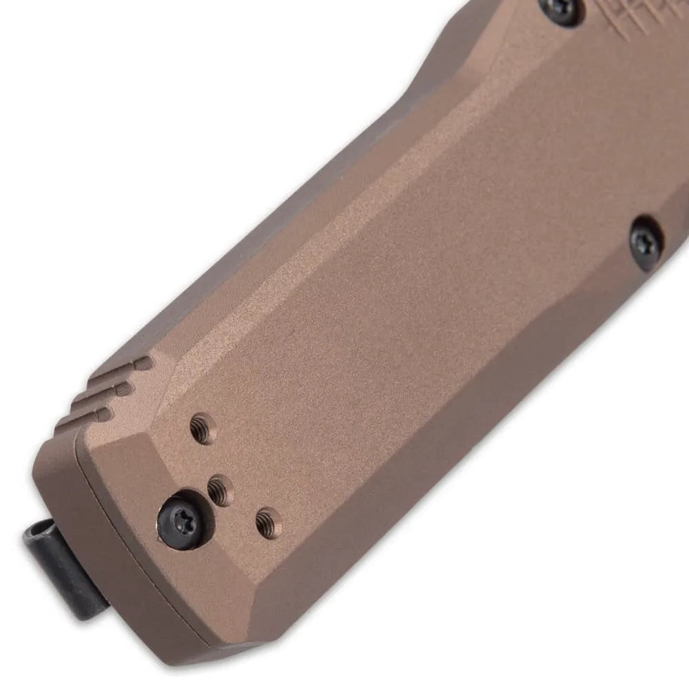 Elite Benchmade Phaeton OTF knife deployed view