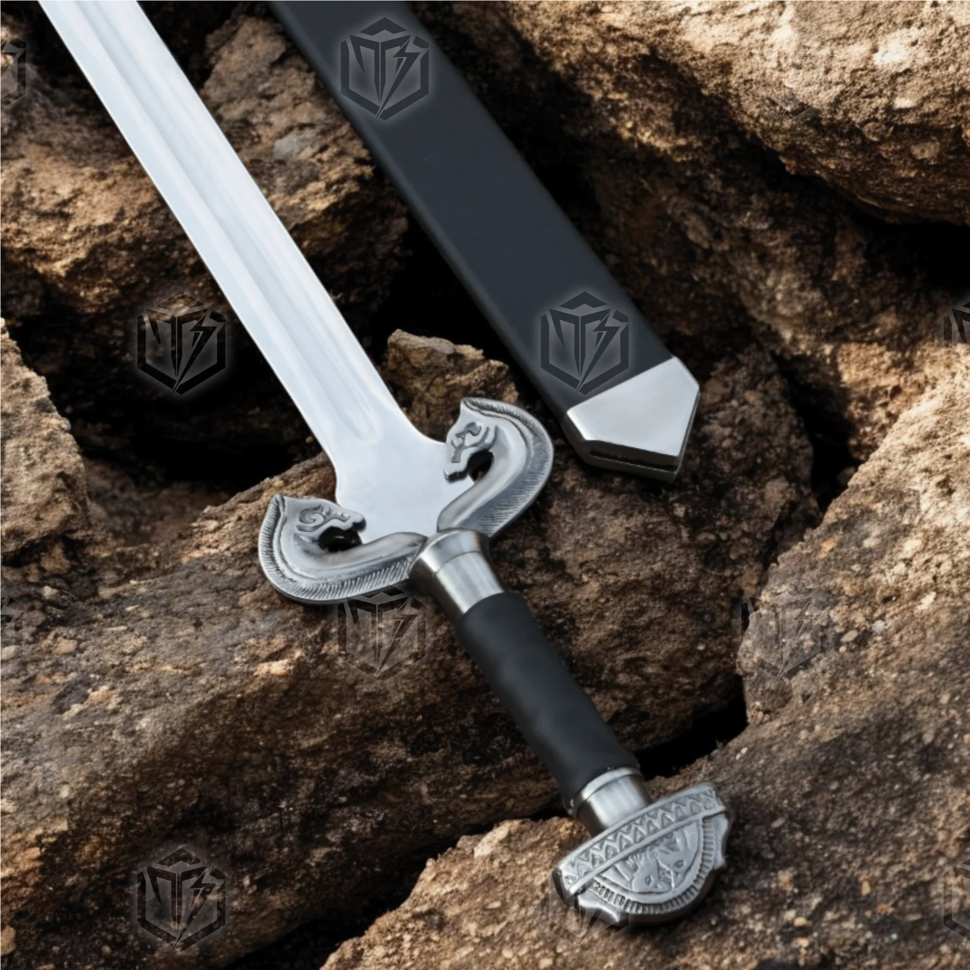 Premium Éowyn’s Shieldmaiden Valor Sword Replica LOTR with Mahogany Plaque