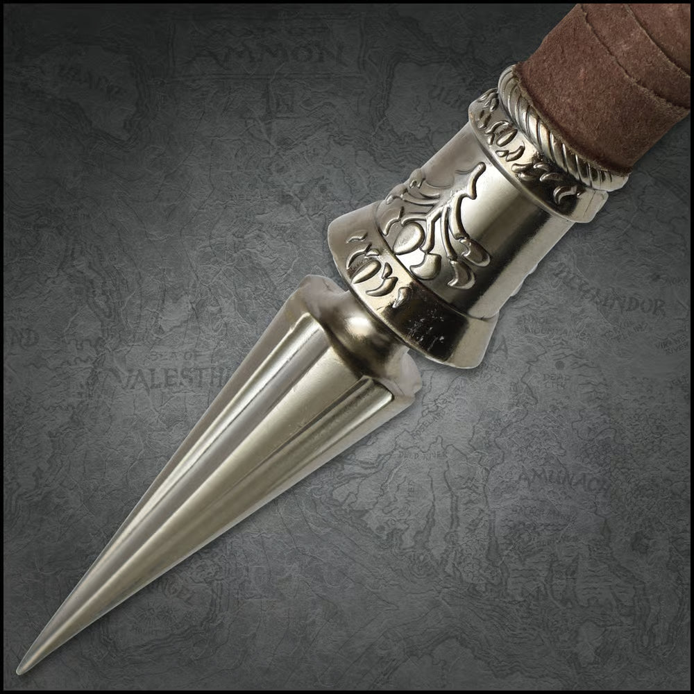Kit Rae Allaxdrow Spear