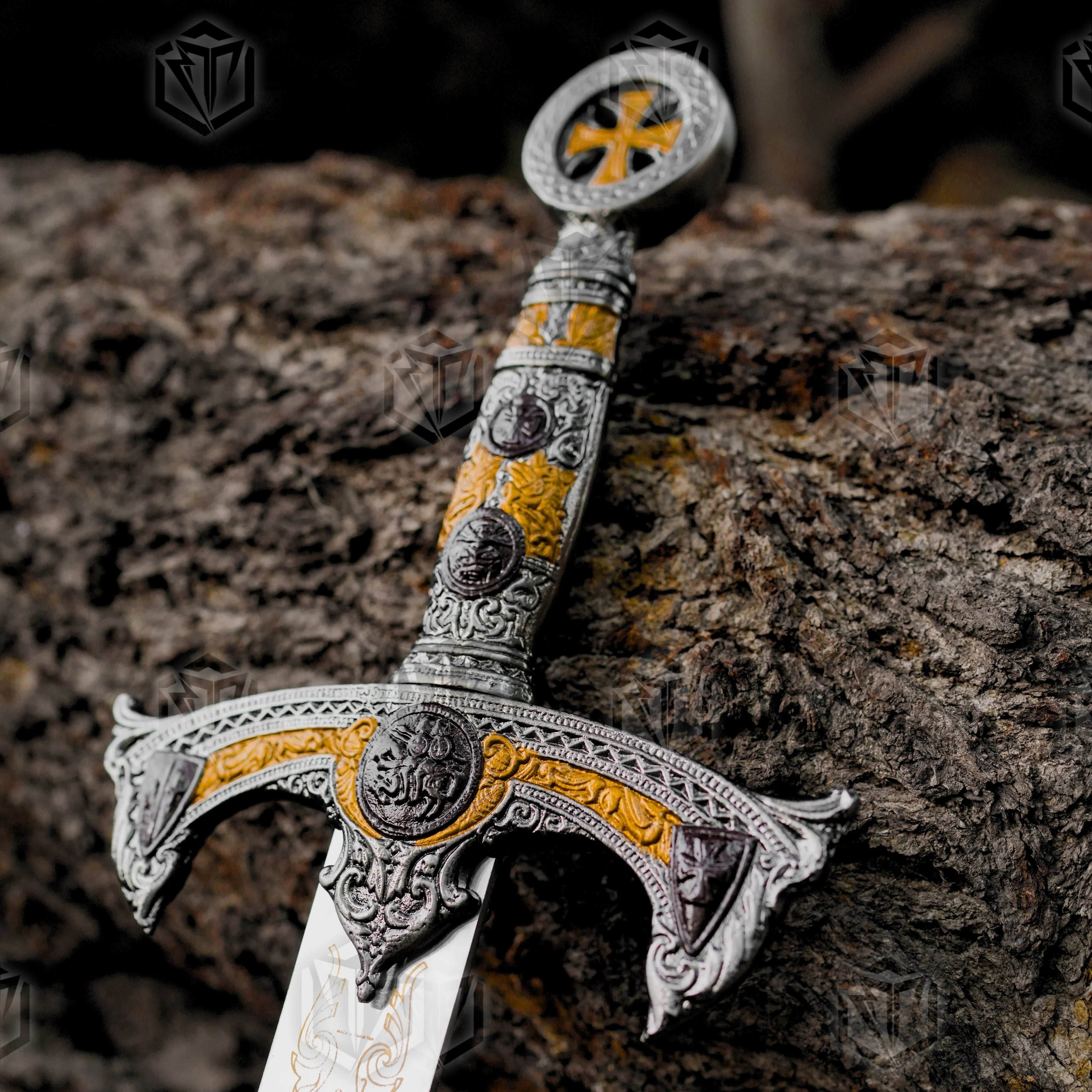 Premium Knights Crusader Templar Sword Replica with Templar cross engravings.