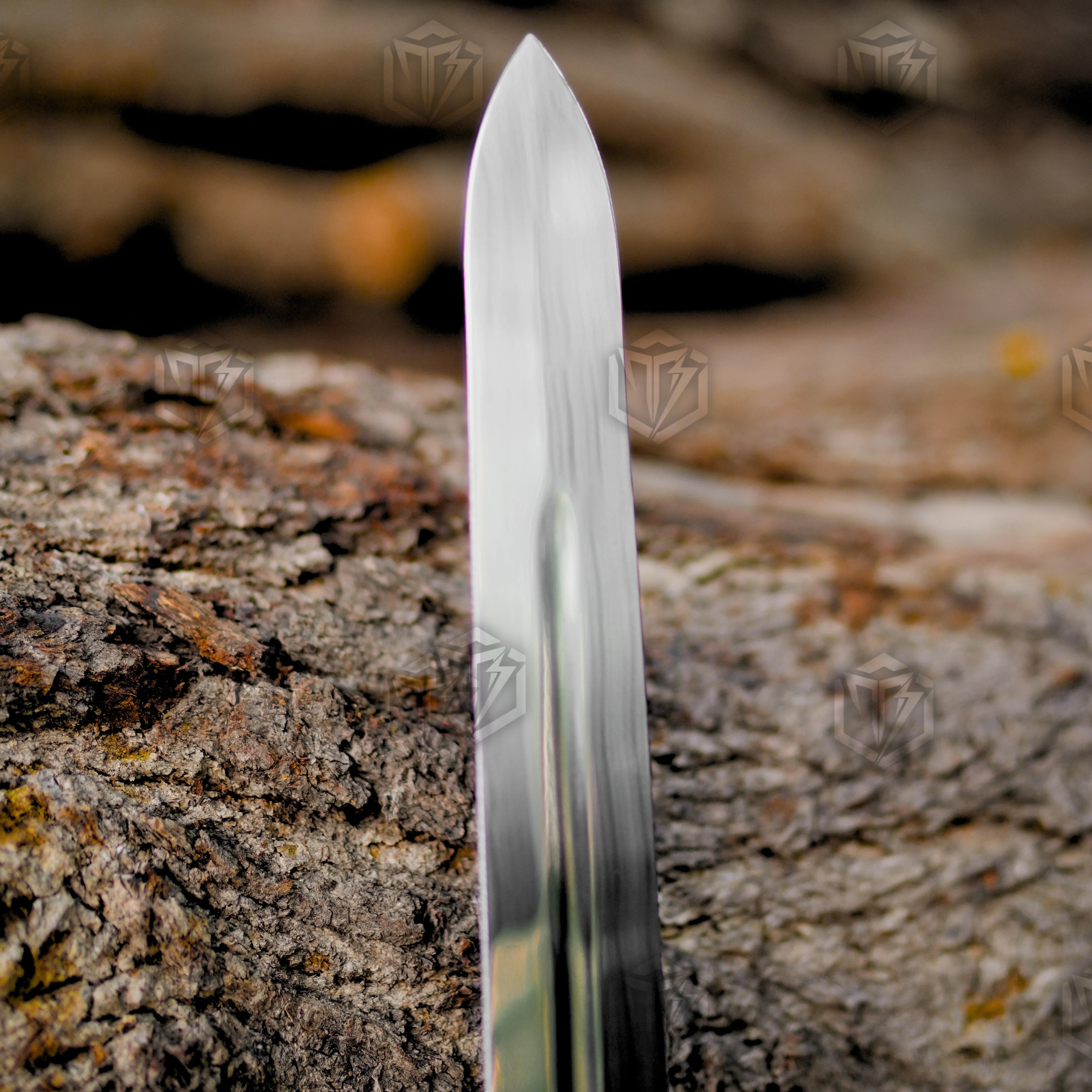 Premium Longclaw Sword Collector’s Edition Jon Snow GoT with direwolf pommel.