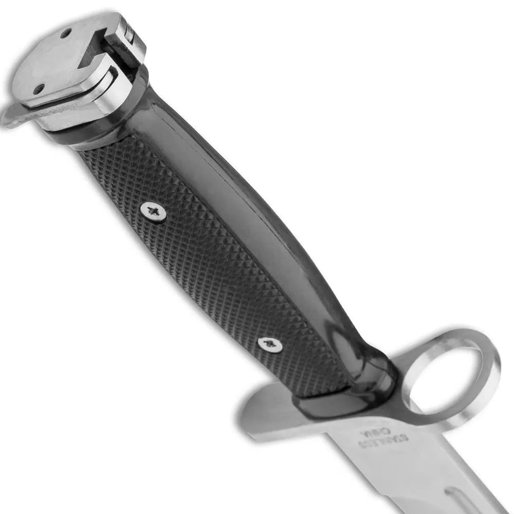 M7 bayonet knife for M16 with 6-inch stainless blade and leather sheath for reenactment