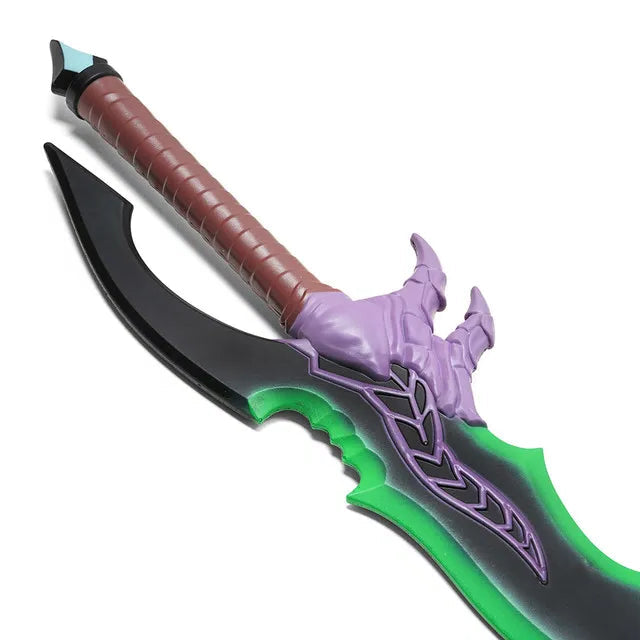 Solo Leveling Rasaka Venom Fang foam replica full view with fang design
