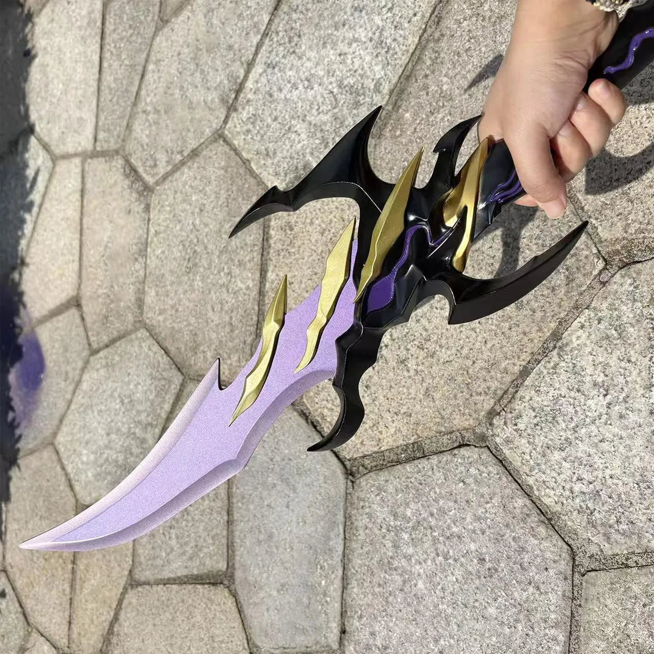 Solo Leveling Voidstrike Shadow Serpent replica full view with display stand and cosmic violet design
