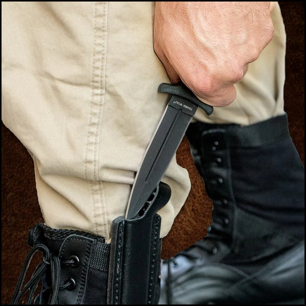 Assassins Guild tactical arm gauntlet with stainless steel blade and canvas sheath