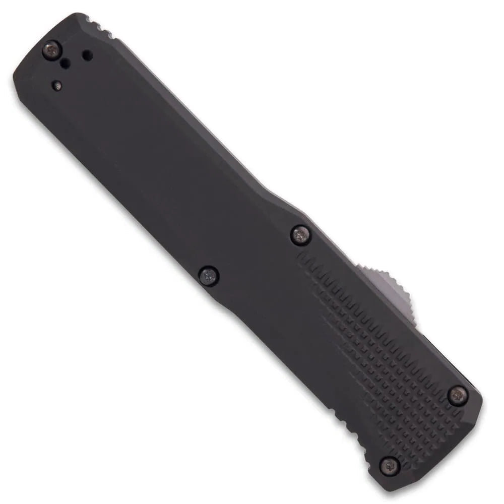 Elite Benchmade Phaeton OTF knife deployed view