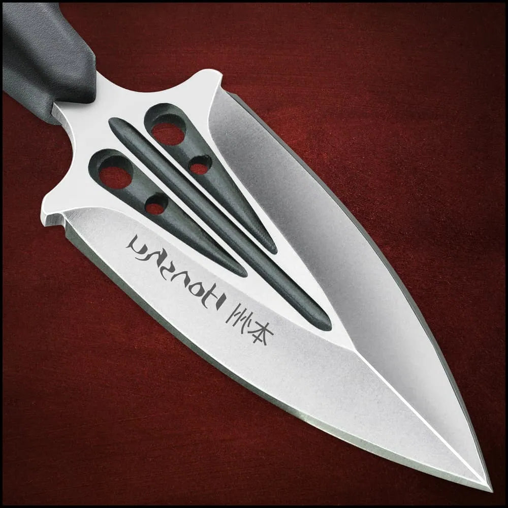 Close up of 3.375 inch 7Cr13 stainless steel blade on Honshu covert defense push dagger with groove and holes