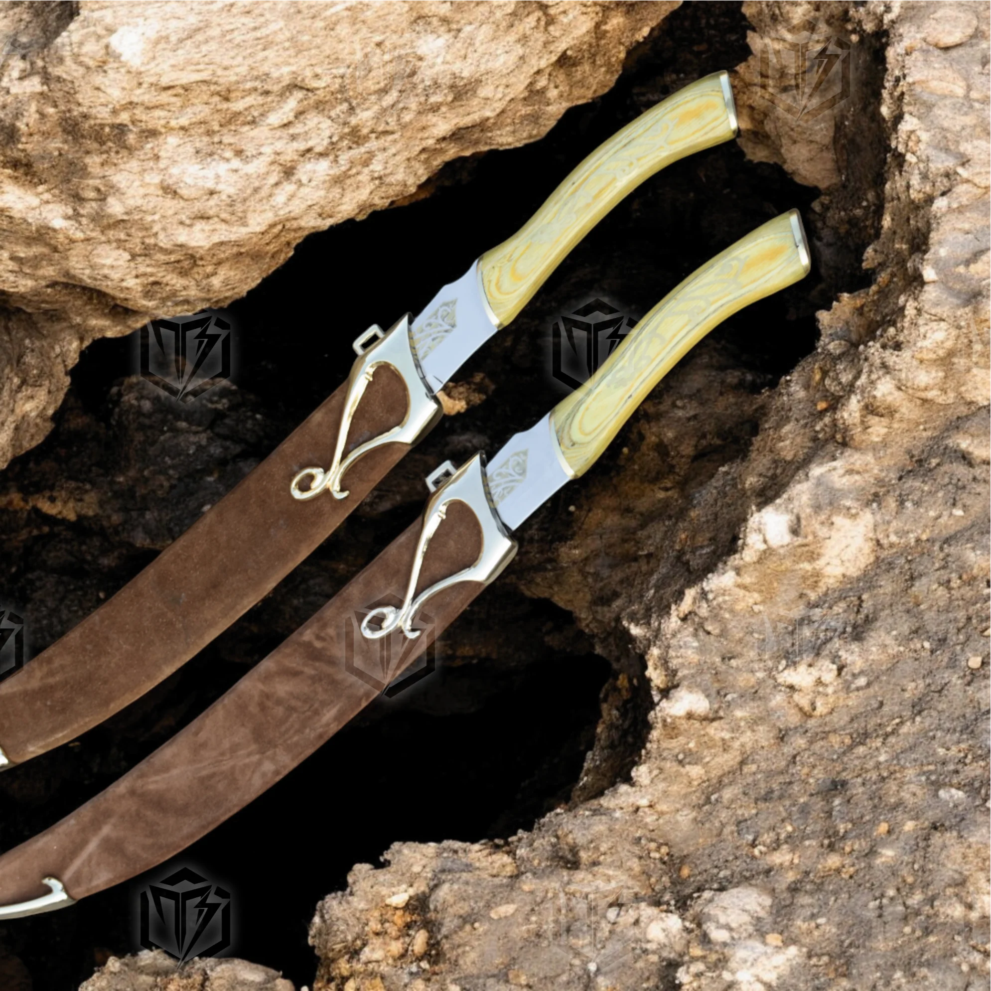 Premium Legolas Elven Twin Blades Replica LOTR with Ebony Plaque