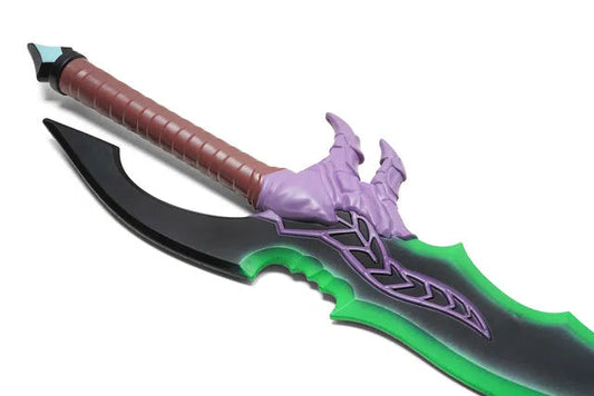 Solo Leveling Rasaka Venom Fang foam replica full view with fang design